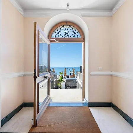 Апартаменты Le Galet - Hyper Centre - Vue Exceptionnelle Ментона